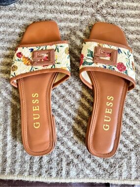 GUESS Floral Woven Brown Slide Sandals
